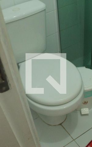 Casa de condomínio à venda com 96m², 3 quartos e 2 vagasBanheiro