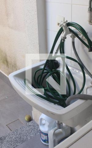 Casa de condomínio à venda com 96m², 3 quartos e 2 vagasÁrea de Serviço