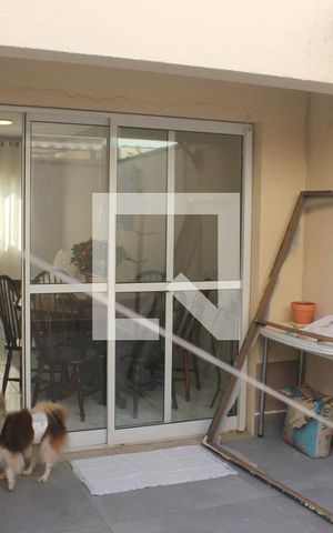 Casa de condomínio à venda com 96m², 3 quartos e 2 vagasQuintal