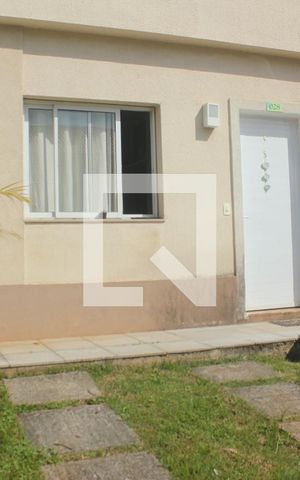 Casa de condomínio à venda com 96m², 3 quartos e 2 vagasFachada