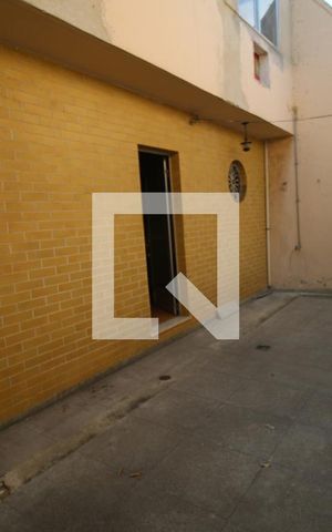 Casa à venda com 339m², 5 quartos e 1 vagaÁrea comum - Fundos