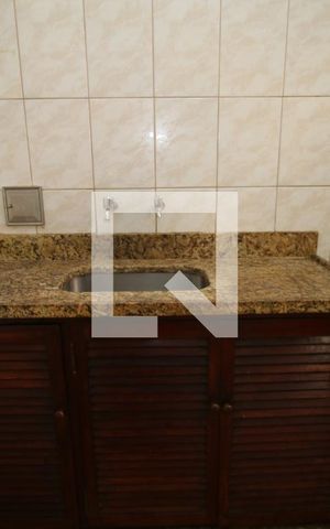 Casa à venda com 339m², 5 quartos e 1 vagaCozinha