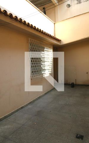 Casa à venda com 339m², 5 quartos e 1 vagaÁrea comum - Fundos