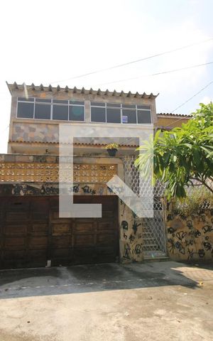 Casa à venda com 339m², 5 quartos e 1 vagaFachada da casa