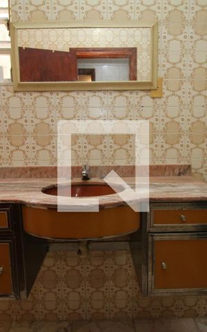 Casa à venda com 339m², 5 quartos e 1 vagaBanheiro