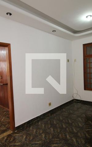 Casa à venda com 339m², 5 quartos e 1 vagaSala