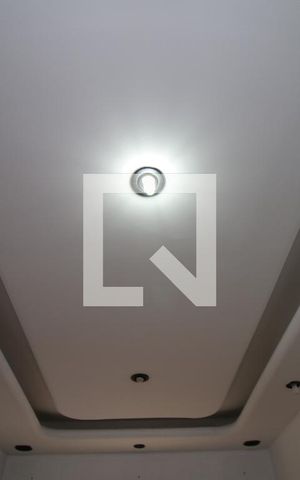 Casa à venda com 339m², 5 quartos e 1 vagaSala - detalhe teto