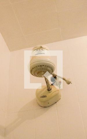 Casa de condomínio à venda com 55m², 2 quartos e sem vaga Casa de condomínio à venda com 55m², 2 quartos e sem vagaBanheiro