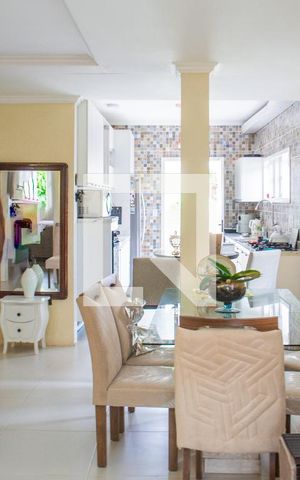 Casa à venda com 193m², 2 quartos e 1 vaga Casa à venda com 193m², 2 quartos e 1 vagaSala