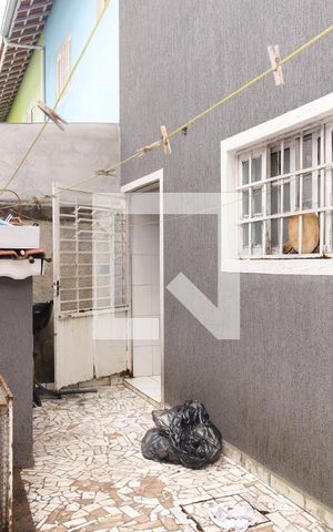 Casa à venda com 100m², 2 quartos e 2 vagasQuintal
