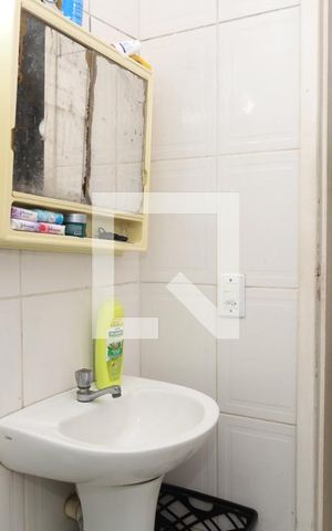 Casa à venda com 100m², 2 quartos e 2 vagasBanheiro 1