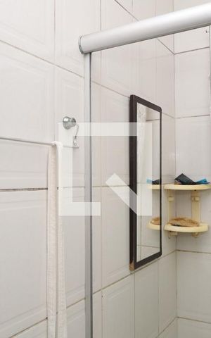 Casa à venda com 100m², 2 quartos e 2 vagasBanheiro 1