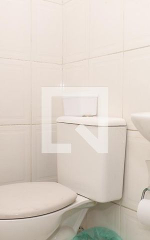 Casa à venda com 100m², 2 quartos e 2 vagasBanheiro 2