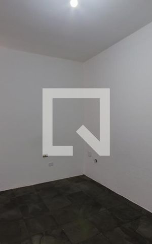 Casa à venda com 200m², 6 quartos e 1 vaga Casa à venda com 200m², 6 quartos e 1 vagaQuarto 4