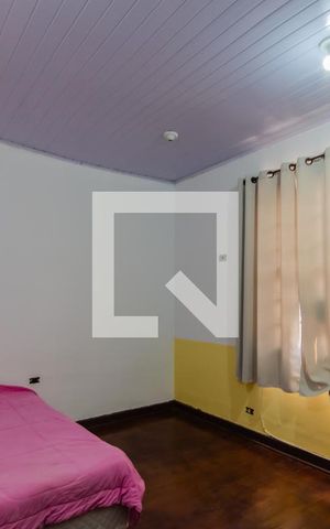 Casa à venda com 200m², 6 quartos e 1 vaga Casa à venda com 200m², 6 quartos e 1 vagaQuarto 1