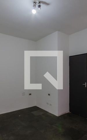 Casa à venda com 200m², 6 quartos e 1 vaga Casa à venda com 200m², 6 quartos e 1 vagaQuarto 4
