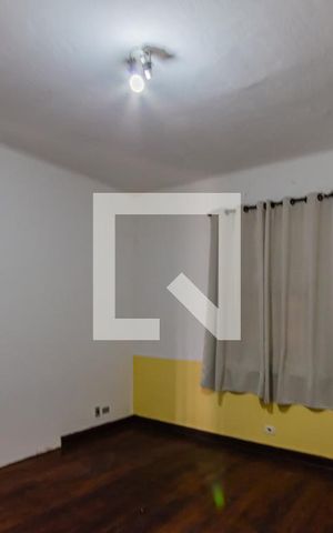 Casa à venda com 200m², 6 quartos e 1 vaga Casa à venda com 200m², 6 quartos e 1 vagaQuarto 2