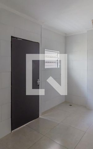Casa à venda com 200m², 6 quartos e 1 vaga Casa à venda com 200m², 6 quartos e 1 vagaÁrea de Serviço 2