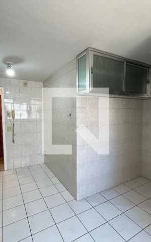 Apartamento à venda com 85m², 2 quartos e 1 vagaCozinha