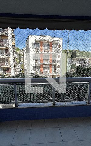 Apartamento à venda com 85m², 2 quartos e 1 vagaVaranda da sala