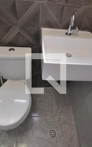 Casa para alugar com 72m², 2 quartos e 1 vagaBanheiro