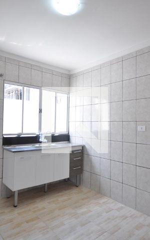 Casa para alugar com 72m², 2 quartos e 1 vagaCozinha