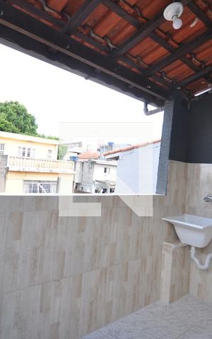 Casa para alugar com 72m², 2 quartos e 1 vagaÁrea de Serviço