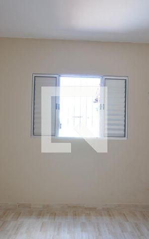 Casa para alugar com 72m², 2 quartos e 1 vagaQuarto 1