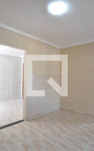 Casa para alugar com 72m², 2 quartos e 1 vagaSala