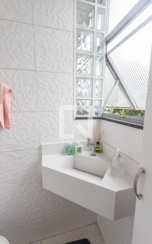 Apartamento à venda com 84m², 3 quartos e 1 vaga Apartamento à venda com 84m², 3 quartos e 1 vagaLavabo