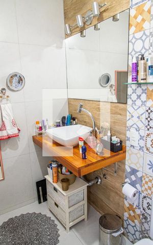 Casa para alugar com 240m², 4 quartos e 3 vagas Casa para alugar com 240m², 4 quartos e 3 vagasBanheiro da Suite 1
