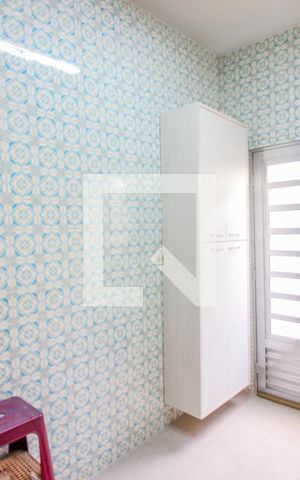 Casa à venda com 95m², 2 quartos e sem vaga Casa à venda com 95m², 2 quartos e sem vagaCozinha