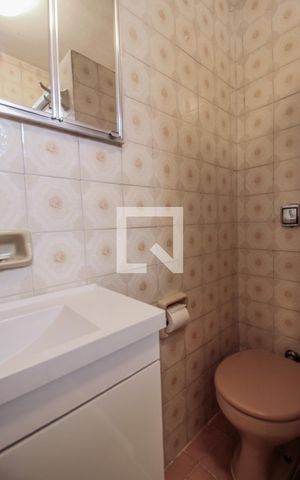 Casa à venda com 95m², 2 quartos e sem vaga Casa à venda com 95m², 2 quartos e sem vagaBanheiro
