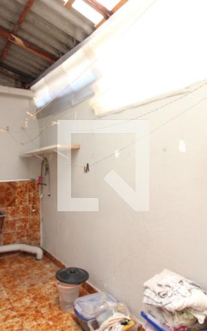 Casa à venda com 95m², 2 quartos e sem vaga