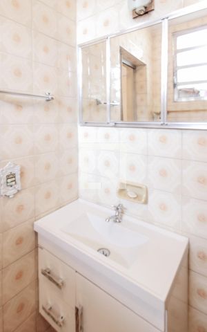 Casa à venda com 95m², 2 quartos e sem vaga Casa à venda com 95m², 2 quartos e sem vagaBanheiro