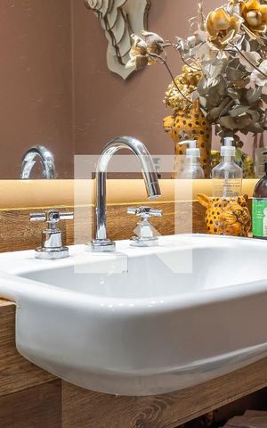 Apartamento à venda com 161m², 1 quarto e 2 vagasBanheiro