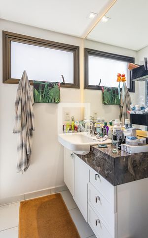 Apartamento à venda com 161m², 1 quarto e 2 vagasBanheiro da Suíte