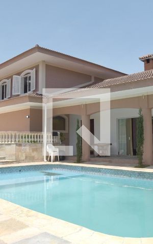 Casa à venda com 1000m², 3 quartos e 6 vagasPiscina