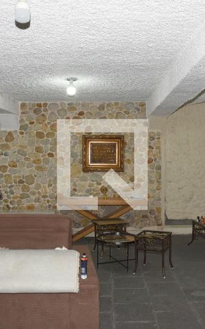 Casa à venda com 1000m², 3 quartos e 6 vagasGaragem