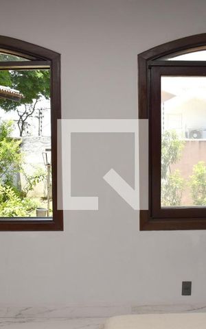 Casa à venda com 1000m², 3 quartos e 6 vagasSuíte 2