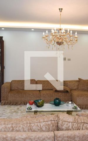 Casa à venda com 1000m², 3 quartos e 6 vagasSala