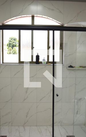 Casa à venda com 1000m², 3 quartos e 6 vagasBanheiro da Suíte 1