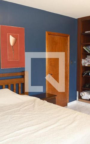Casa à venda com 1000m², 3 quartos e 6 vagasSuíte 2