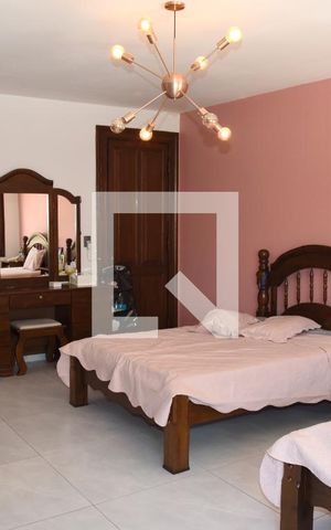 Casa à venda com 1000m², 3 quartos e 6 vagasSuíte 3