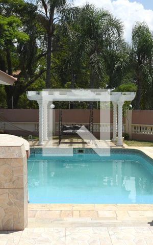 Casa à venda com 1000m², 3 quartos e 6 vagasPiscina