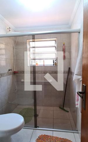 Casa à venda com 172m², 4 quartos e 2 vagas Casa à venda com 172m², 4 quartos e 2 vagasBanheiro - CASA 1