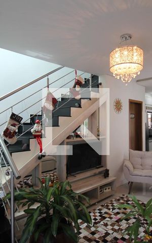 Casa à venda com 177m², 3 quartos e 2 vagasSala