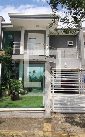 Casa à venda com 177m², 3 quartos e 2 vagasFachada