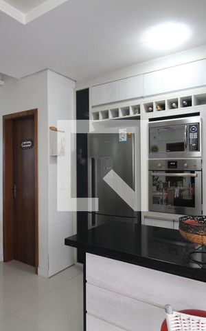 Casa à venda com 177m², 3 quartos e 2 vagasCozinha