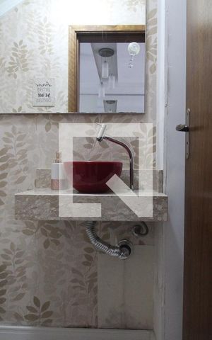 Casa à venda com 177m², 3 quartos e 2 vagasLavabo